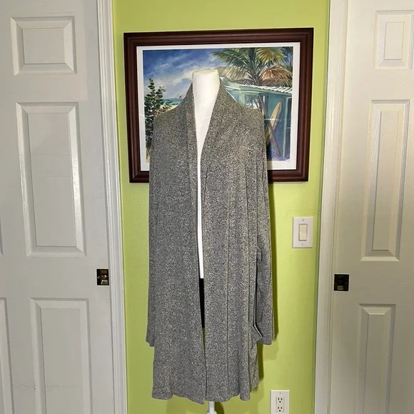 Retrology SUPER SOFT Gray Cardigan - Picture 1 of 3
